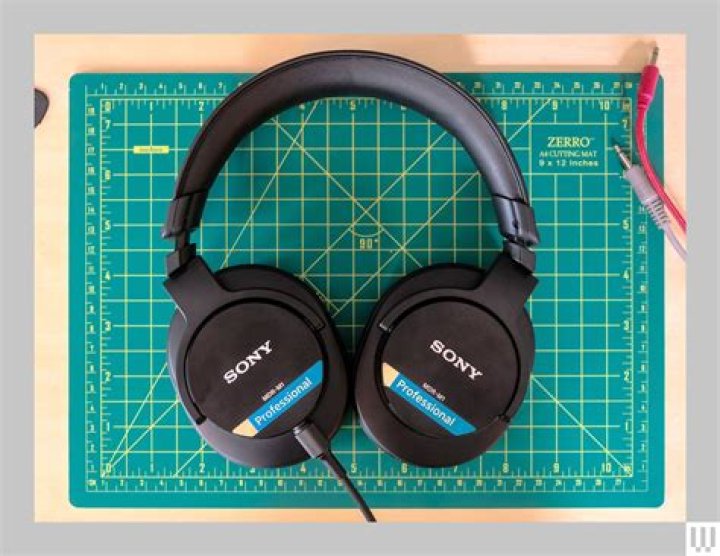 OnePlus Buds AA frequency response chart A frequency response chart of the OnePlus Buds true wireless earbuds which illustrates the extreme bass response, and bass notes are twice as loud as mids.