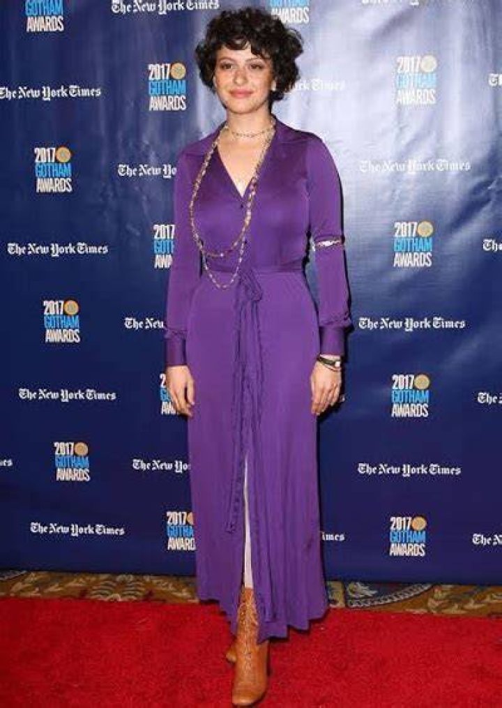 Alia Shawkat height Alia Shawkat height