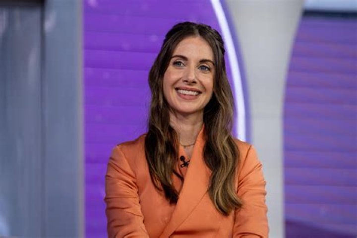 Alison Brie Flashes Strong Body Streaking Nude In An IG Video