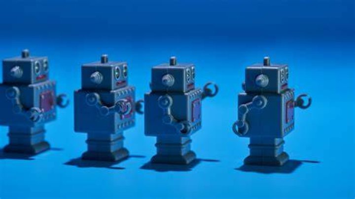 Are Robots Inanimate