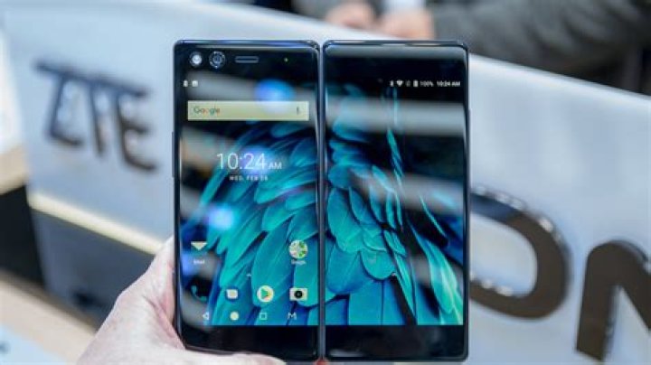 ZTE Axon M Review - Clean Axon M