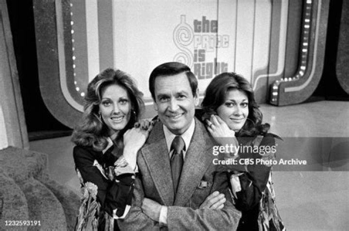 Bob Barker, Anitra Ford, and Janice Pennington in The New Price Is Right (1972) 9GAG