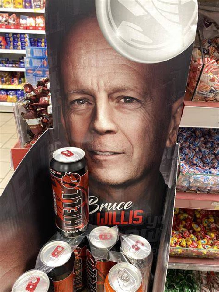 Hudson Hawk Bruce Willis drinks coffee in Hudson Hawk