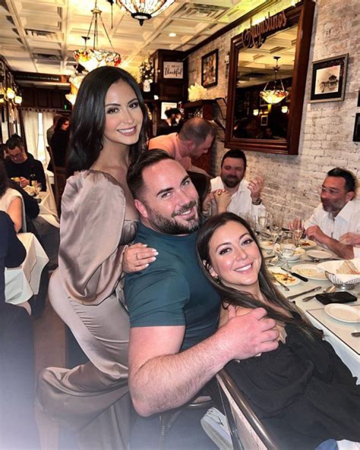 Caroline Manzo is delusional