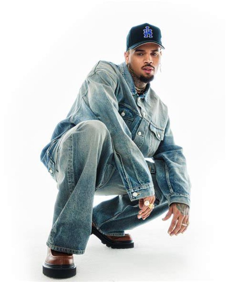 Chris Brown posing