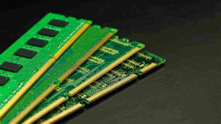 comprueba si tu ram es compatible con tu placa base