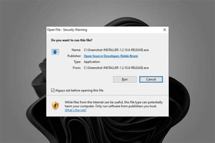 Does Windows 11 detect pirated software?