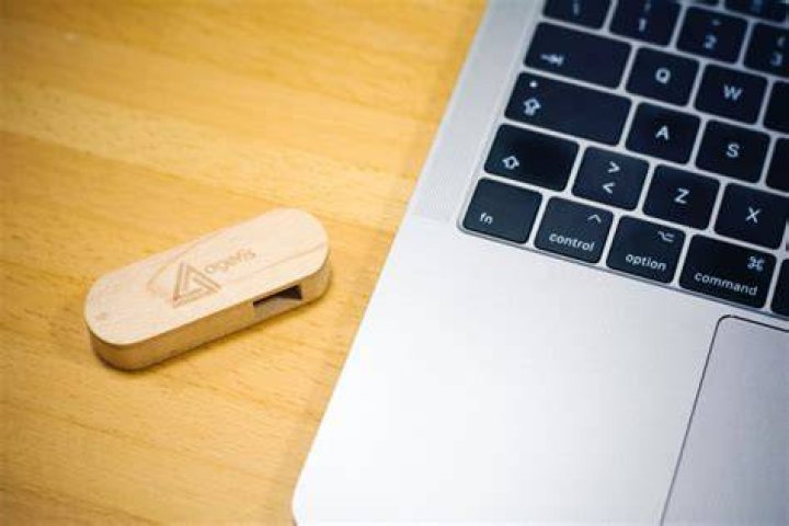 eep your 3G USB Dongle permanently connected