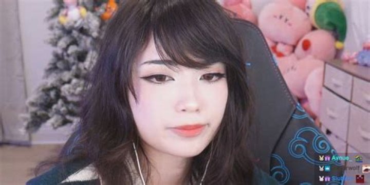 Emiru Twitch Streamer Emiru Twitch Streamer