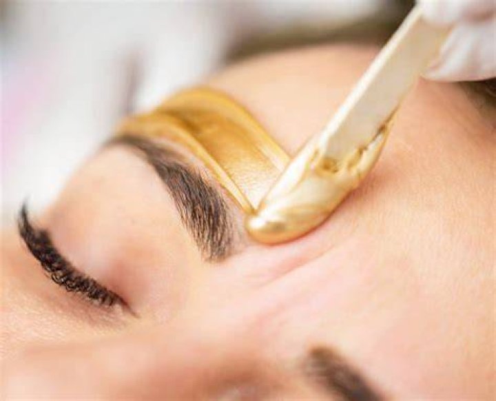 eye brow waxing