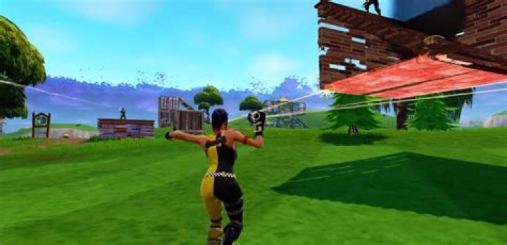 fortnite-moving fortnite mobile tips running