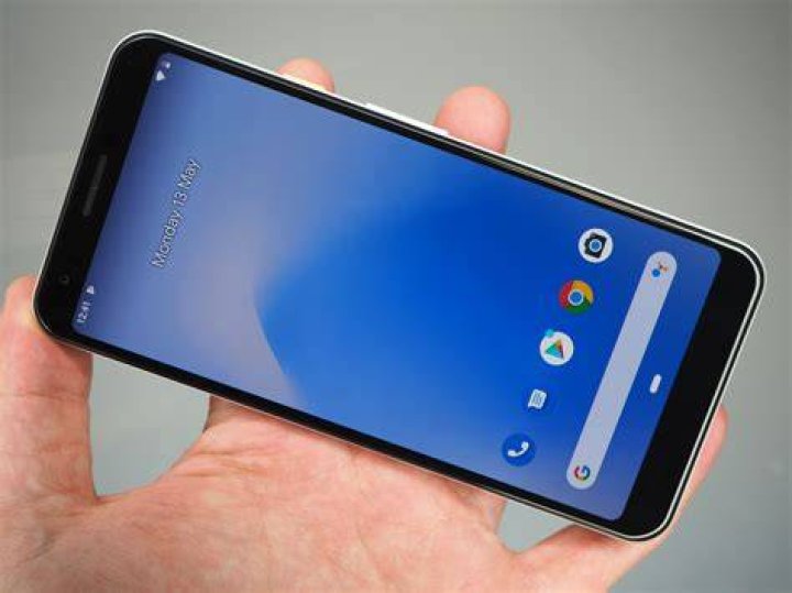 Google Pixel 3a XL showing front bezels and camera Google Pixel 3a XL showing front bezels and camera