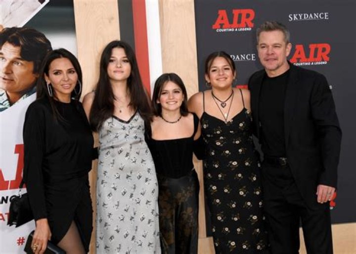 How many daughters does 'Stone Cold' Steve Austin have?