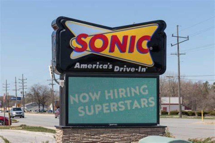 How Much Do Sonic Carhops Make