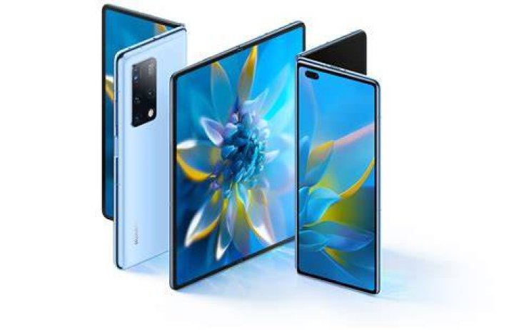 Huawei Mate X2 standing closed mode back