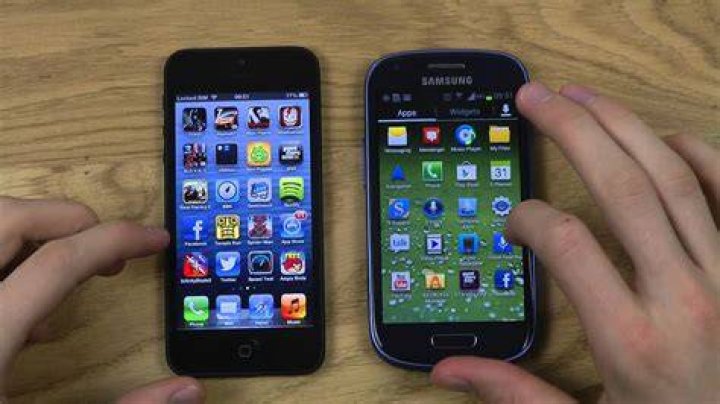 iPhone 5 vs Galaxy S3 iPhone 5 vs Galaxy S3