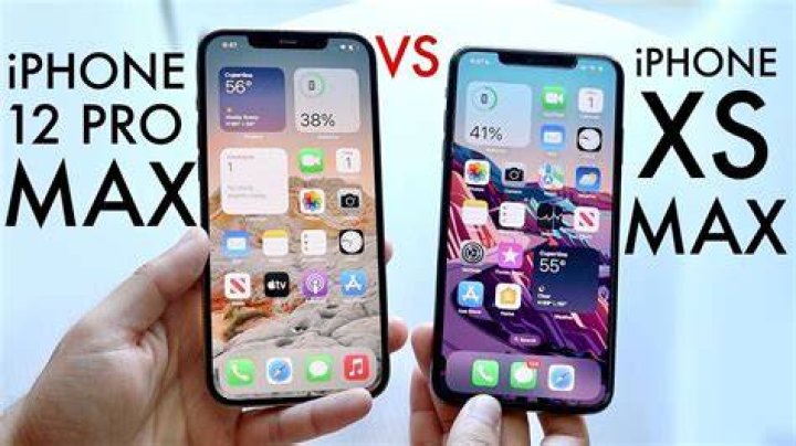 iPhone XS Max closeup on camera module and Apple logo