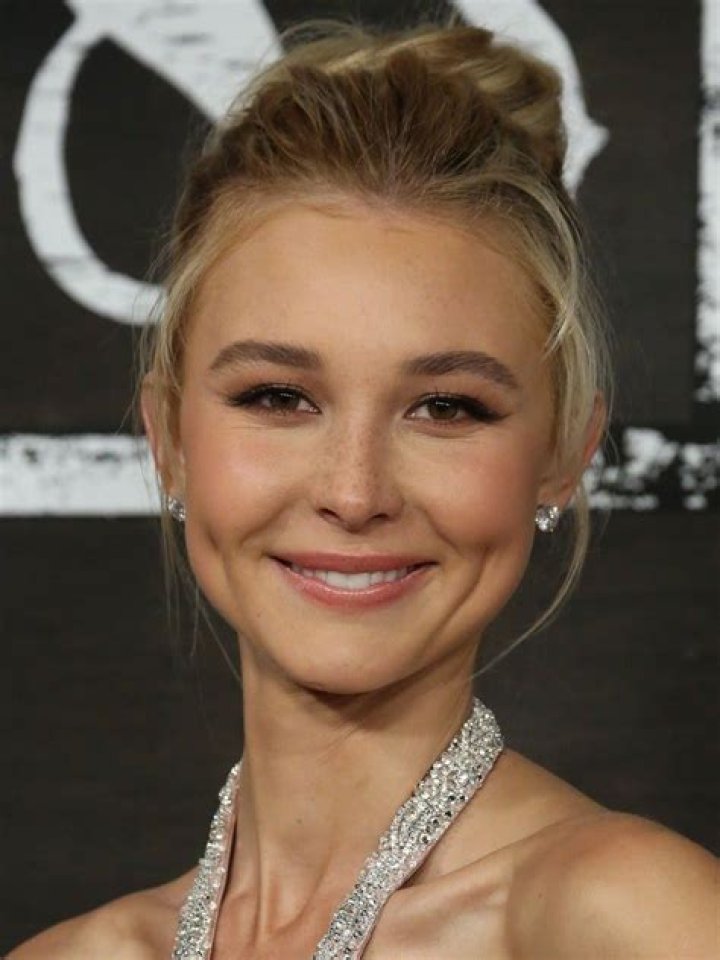 Isabel May's Height, Weight, Measurements, Bio & More