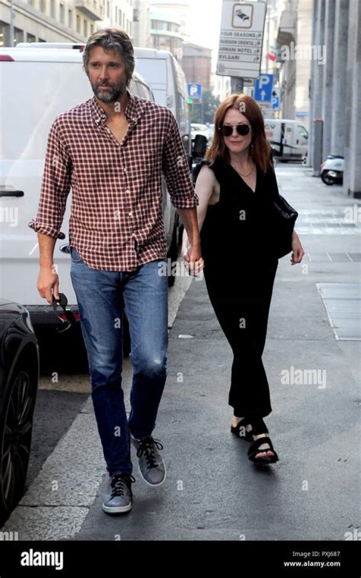 Julianne Moore and Bart Freundlich look inseparable after 23 years