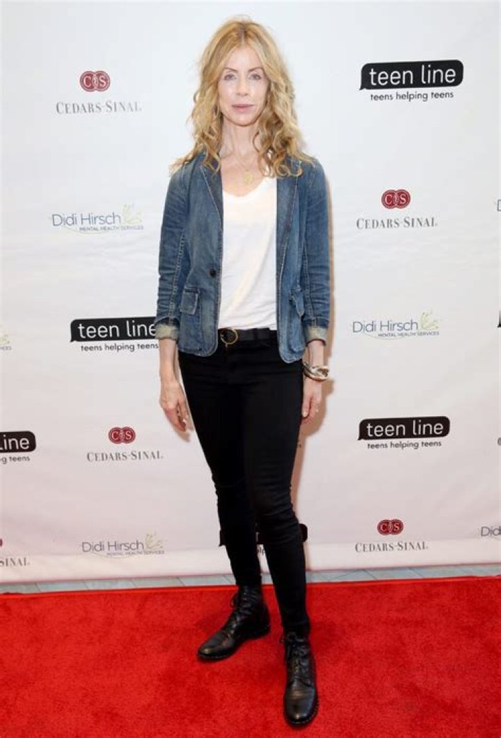 Julianne Phillips Net Worth (Updated 2024) Worth Explainer