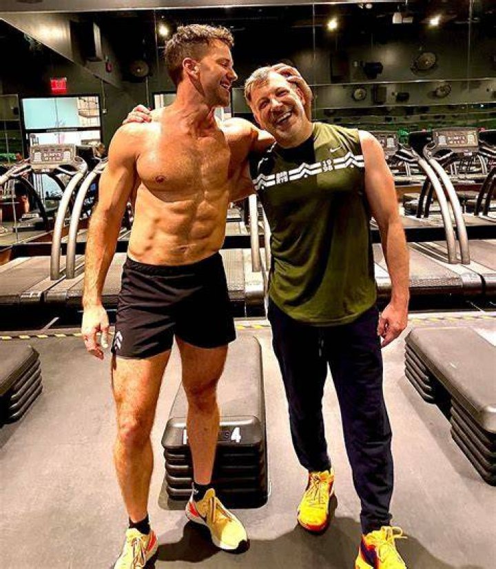 La Belle Aaron Schock is getting huge