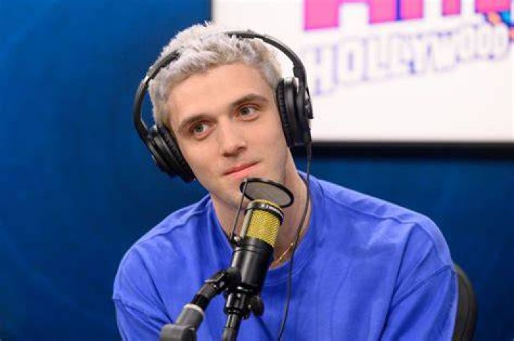 lauv net worth lauv net worth