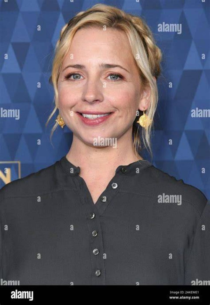 Lecy Goranson Exclusive Interviews, Pictures & More Entertainment