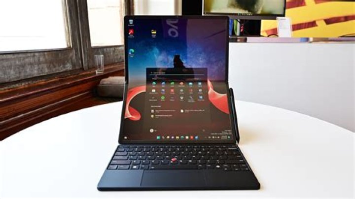 Lenovo Thinkpad X1 Fold half unfolded with keyboard Lenovo Thinkpad X1 Fold half unfolded with keyboard - The best mini laptops
