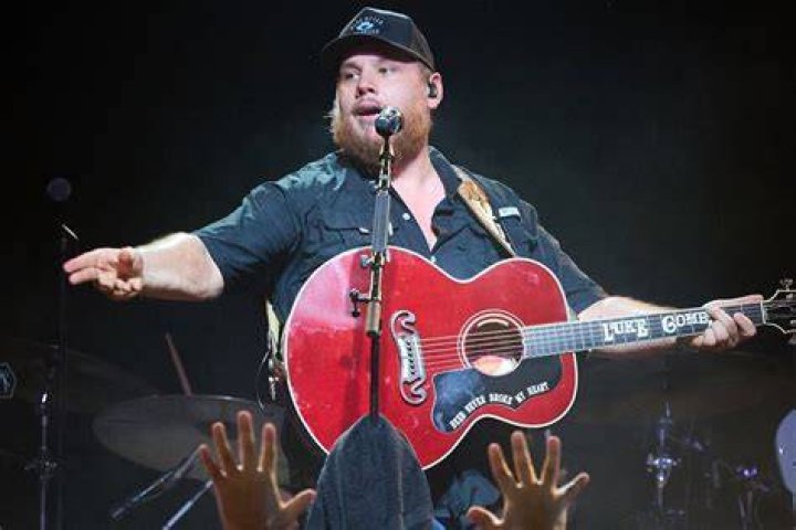 Luke Combs (Luke Combs) Artist Biography Salve Music