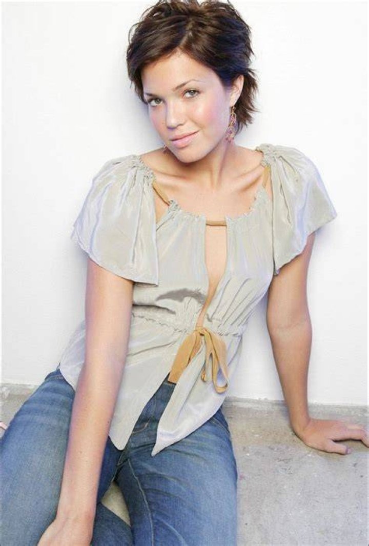 Mandy Moore pixie Hairspiration Pinterest Pixies, Pixie cut and Short hair