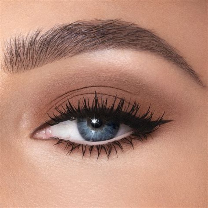 matte brown eyeshadow