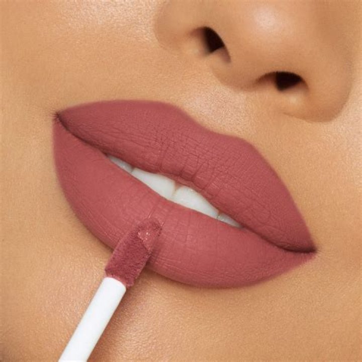 matte lipstick