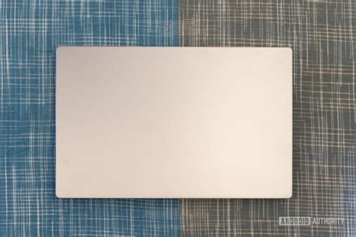 MI Notebook 14 Horizon top profile MI Notebook 14 Horizon top profile