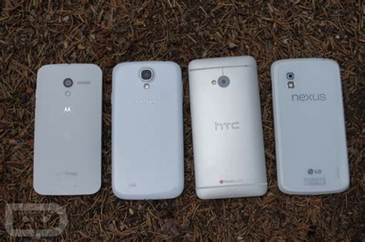 moto x vs nexus 4 aa hardware x google now