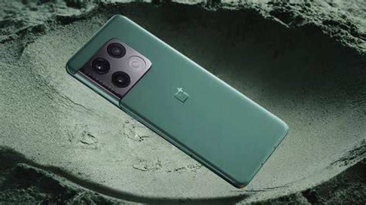 OnePlus 10 Pro Green Official Hero OnePlus 10 Pro Green Official Hero