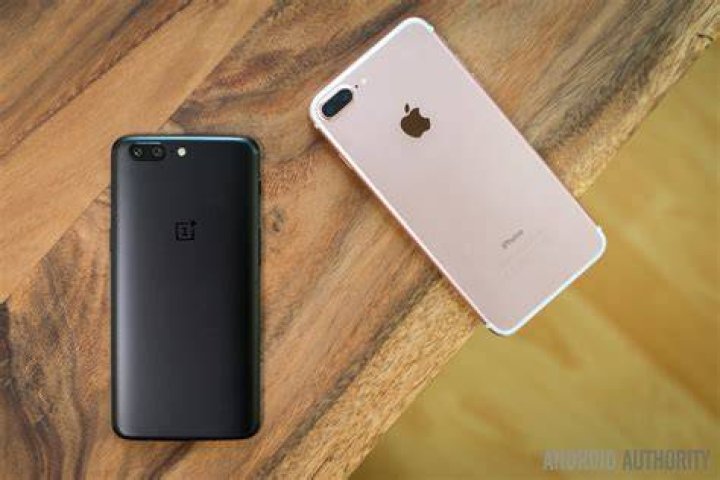 OnePlus 5 vs Apple iPhone 7 Plus: quick look