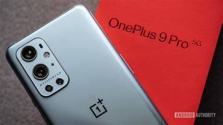 OnePlus 9 Pro close up of hassleblad OnePlus 9 Pro close up of hassleblad