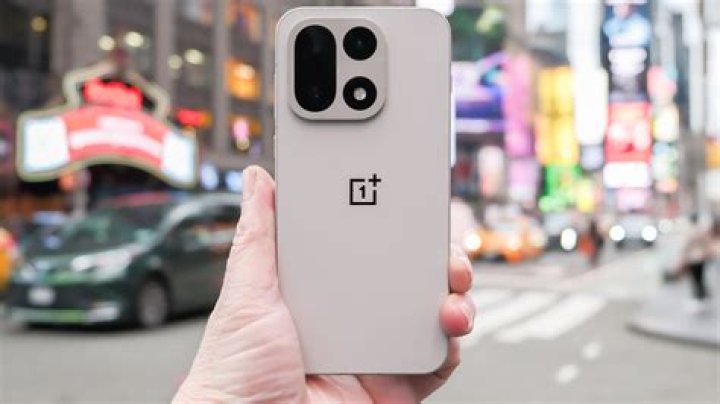 OnePlus 9RT showing about page and software version OnePlus 9RT showing about page and software version