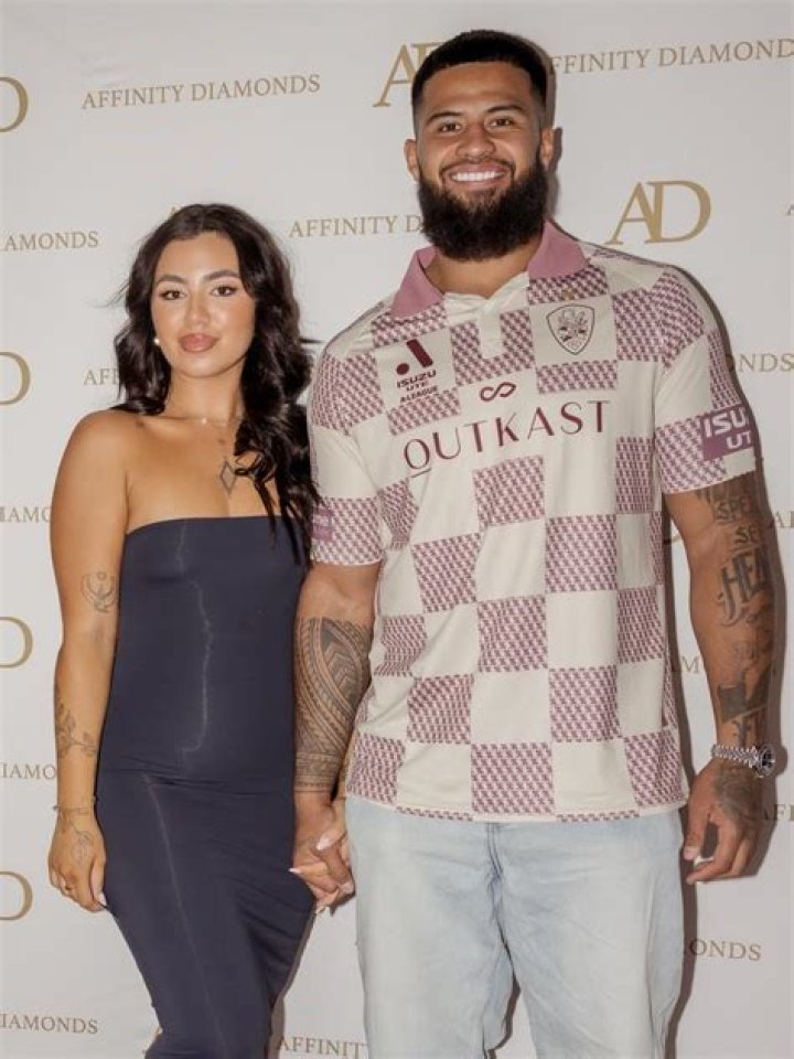 OnlyFans star Mikaela Testa debuts new boyfriend with Xrated photos