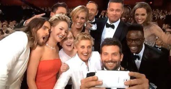 oscar-selfie