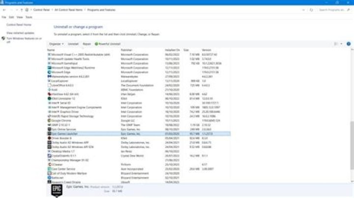 The Programs and Features Control Panel applet Programs and Features applet Fix Error 0x800700d8 on Windows 10