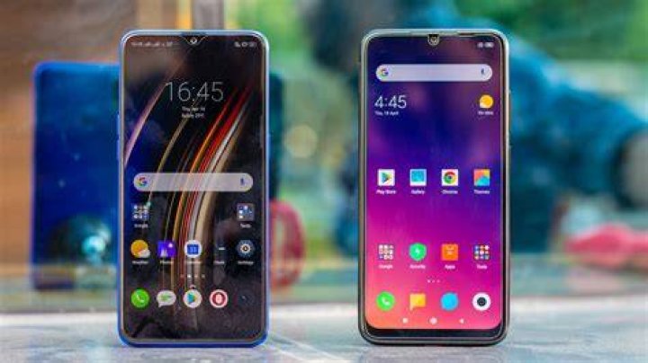Realme 3 Pro vs Redmi Note 7 Pro showing logo Realme 3 Pro vs Redmi Note 7 Pro showing logo
