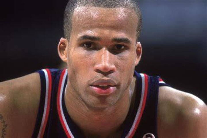 Richard Jefferson playing for the New Jersey Nets, San Antonio Spurs and Cleveland Cavaliers.