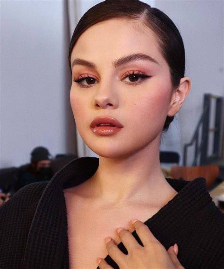 Selena Gomez Makeup