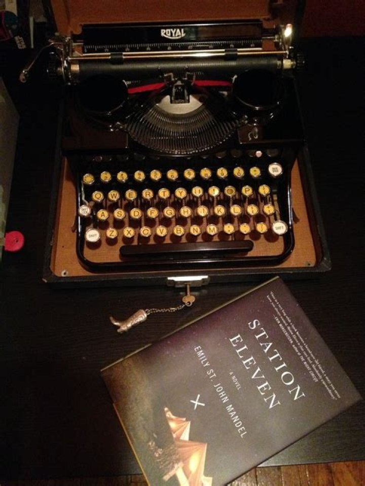 station-eleven-book
