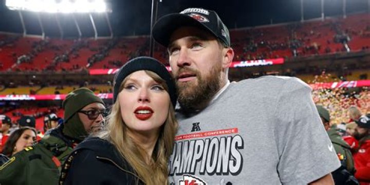 Taylor Swift and longtime boyfriend SPLIT!!!!