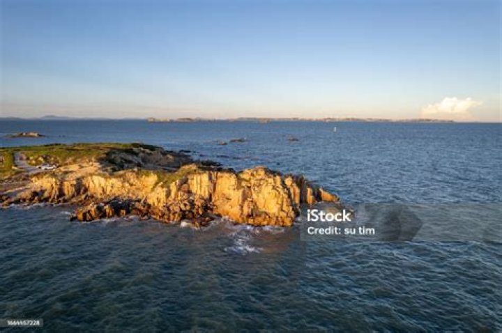 The protruding island