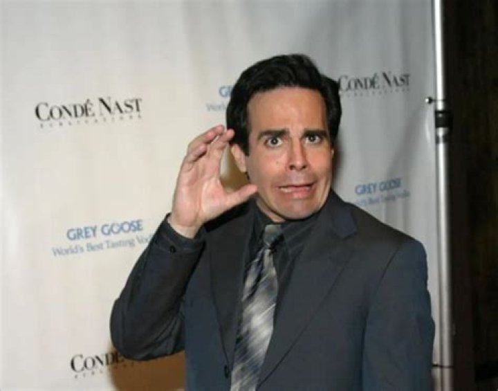 Why did Mario Cantone never find steady work?